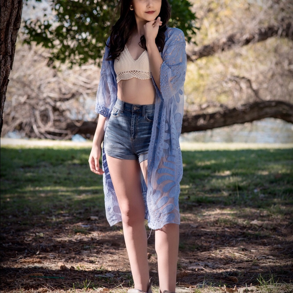 Best Seller ⭐️ Embroidered Lace Kimono - Picture 2 of 5